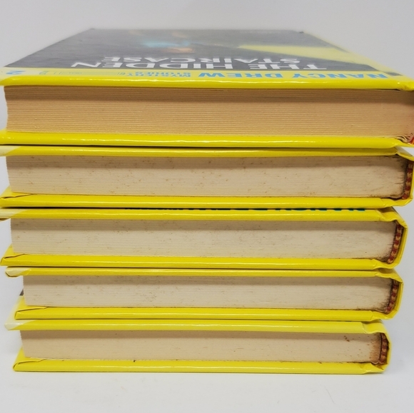 Lot of 5 Nancy Drew Books #2, 7, 8, 9, 17 - Picture 5 of 8